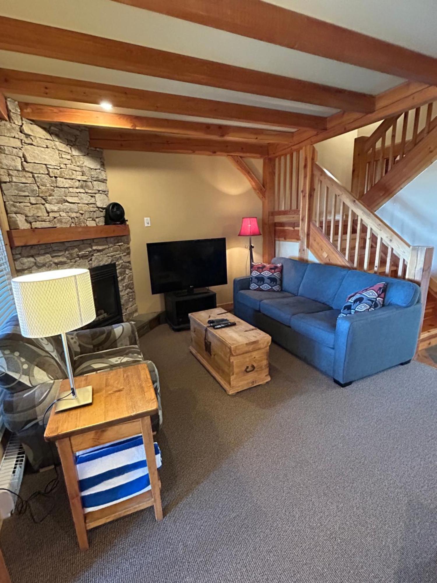 3 Bedroom 3 Bath Ski In Ski Out With Private Hot Tub Big White Exterior foto