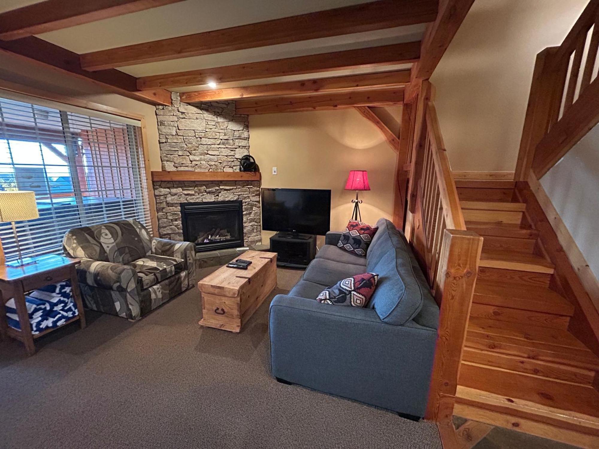 3 Bedroom 3 Bath Ski In Ski Out With Private Hot Tub Big White Exterior foto